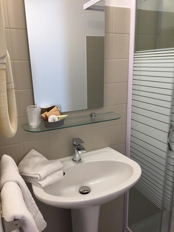 Hotel De La Bonnheure Брасьо Екстериор снимка